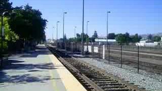 preview picture of video 'CalTrain at Gilroy'