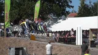 preview picture of video 'BMX La Roche sur Yon - mai 2012 - Finale Junior'