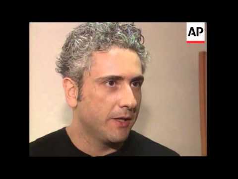 Giardini Grimaldi, Thimster unveil protest shows