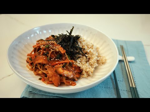 매콤하고 감칠맛 가득! 콩나물 버섯 덮밥 | 간단한 채식 한그릇 요리 | Spicy & Savory Bean Sprout Mushroom Rice Bowl