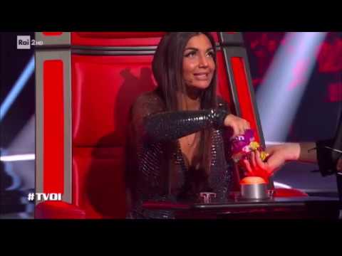 Morgan rompe il pulsante a The Voice Of Italy - TV Best Moments
