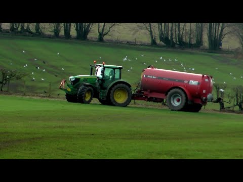 John Deere 6155R on the Slurry.