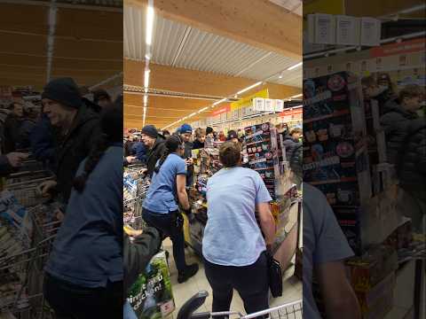 Heute bei Lidl 💀🔥 #shorts #shortsfeed #viralshorts #feuerwerk #fireworks #lifestyle #silvester