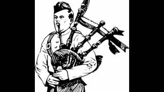 The Pipes e Drums of Leanisch   Auld Lang Syne