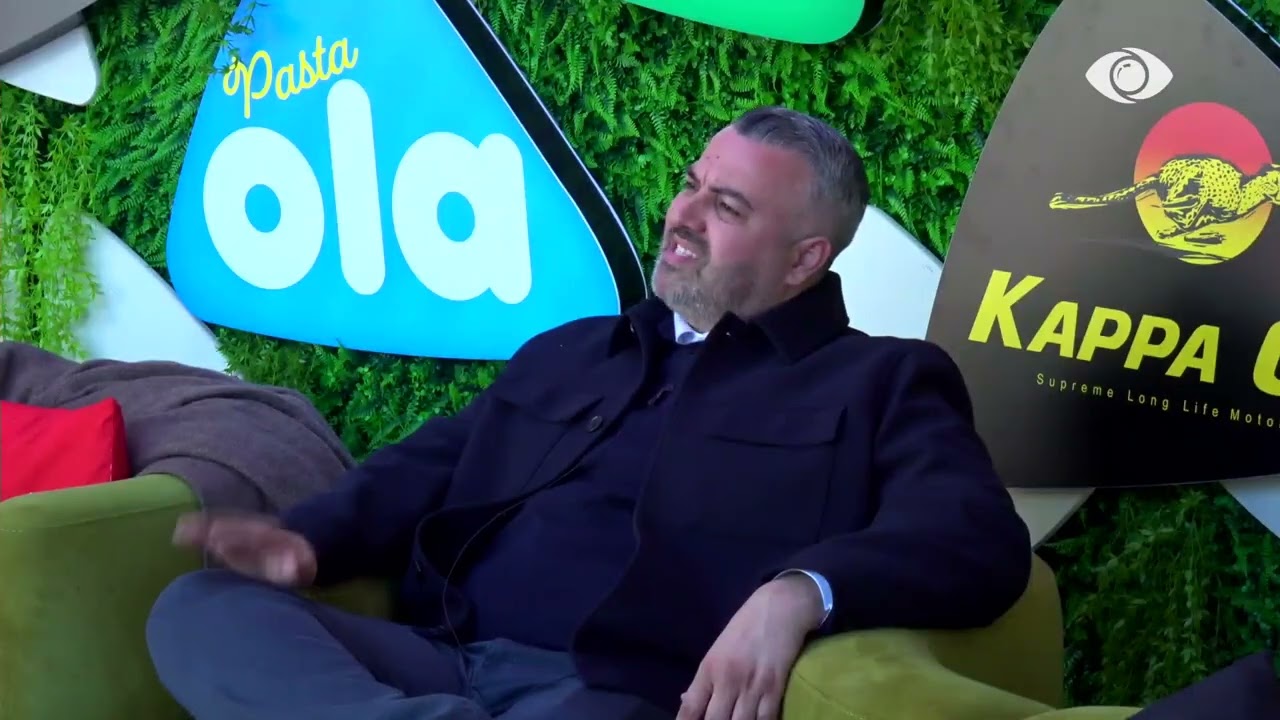 Të ka mësuar babi mos t'i prekësh cigaret/ Rogerti-Selin: Ty të ka mësuar babi të ulesh te prehri