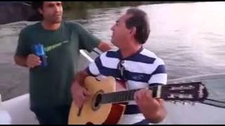 preview picture of video 'Vídeo inédito tem Fernandão cantando com amigos no Rio Araguaia'