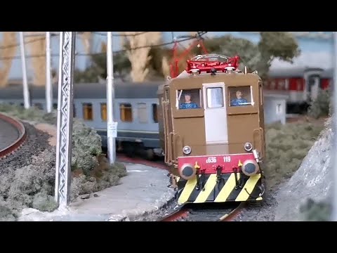 E636 con IC 738 "Archimede" Agrigento-Catania (-Roma) - 1997 [Fermodellismo scala H0]