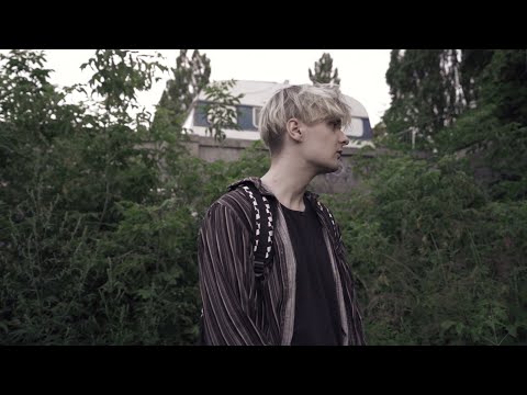 MŁODY YERBA - PRACUJĘ TAK CIĘŻKO (official video)