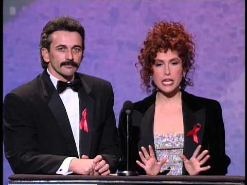 Reba McEntire Wins Favorite Country Female - AMA 1994