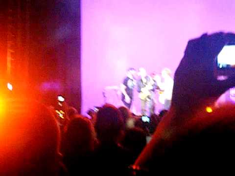 Never tear us apart/Dont change - INXS Feat Rob Thomas