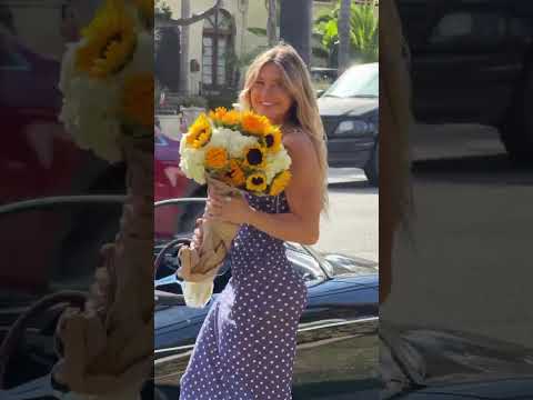 Blooming brighter than the sun 😋  #beauty #gorgeous #fashion