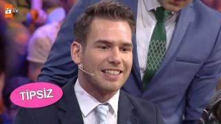 Emrach'ın kulaklık oyununda zor anları!