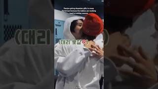 Download lagu Renjun santa is coming to the town 💚 #renjun #nctdream mp3