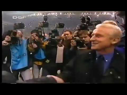 Élber Giovane (Bayern Munique) - 11/11/1997 - Borússia Dortmund 0x2 Bayern Munique - 1 gol