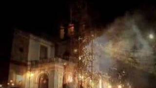 preview picture of video 'Quema del castillo en Ciudad Guzmán -Zapotlán el Grande- II'