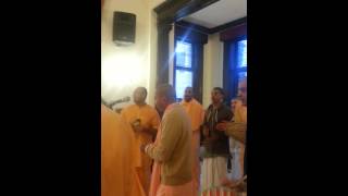 HH Devamrita Swami Kirtan