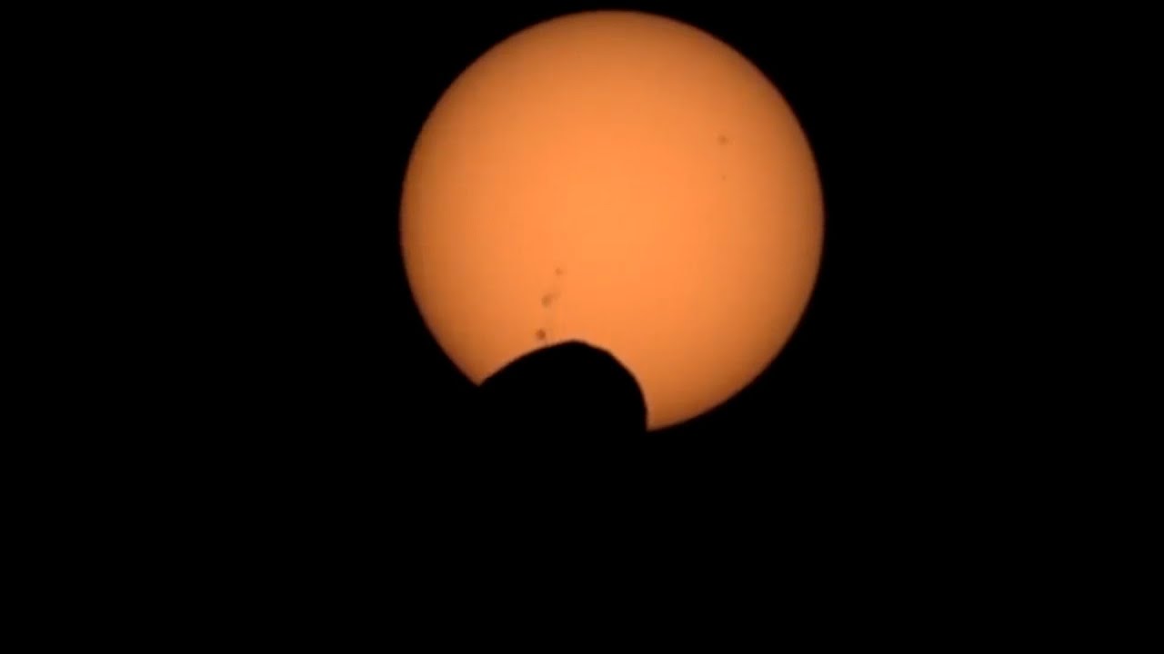 Mars Gets Solar Eclipses Too (Now in High-Def)