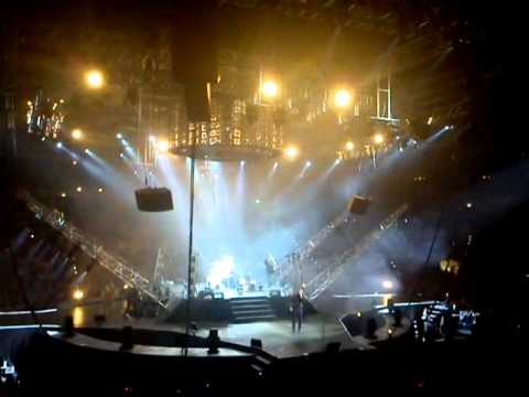 Kabát přebírá diamantovou desku + Ebenový hole