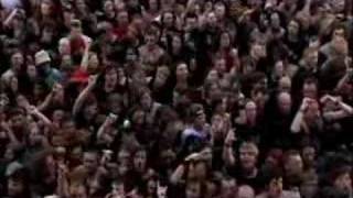 Download lagu 7 Trivium Dying in Your Arms Live at Download 06... mp3