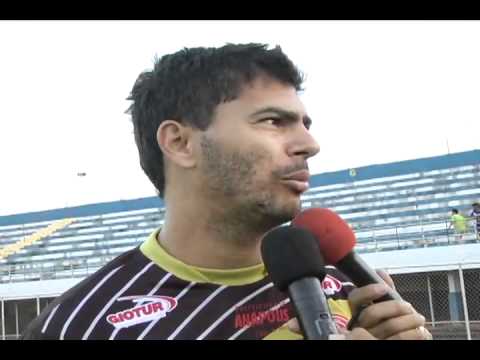 Gol do goleiro Edinho para a Rubra.