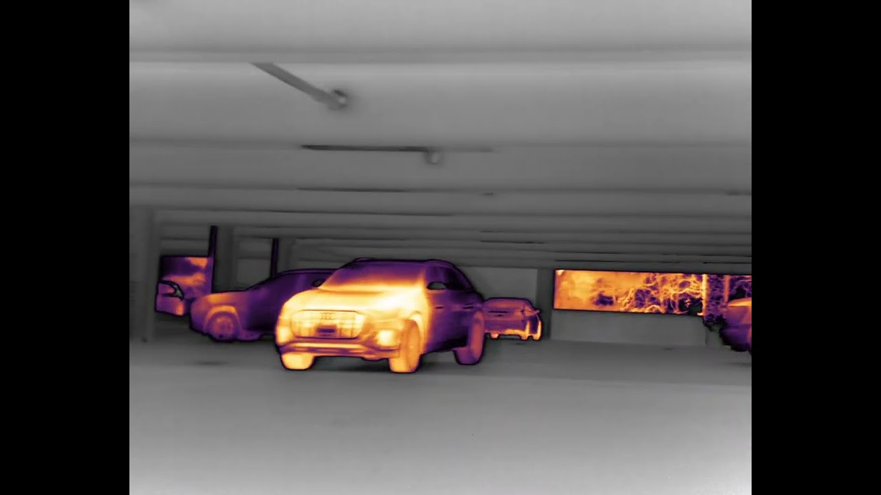Niels 12 - SXGA resolution - parking structure