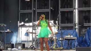 Santigold - Go! (Osheaga '12)