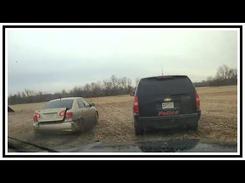 Stolen Vehicle Police Chase Goes Off Road In Miami, Oklahoma | Dash Cam | United States | 20190221