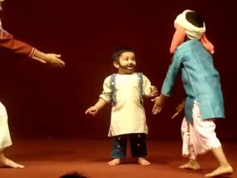 download lagu mp3 mp4 Bollywood Fancy Dress Competition, download lagu Bollywood Fancy Dress Competition gratis, unduh video klip Bollywood Fancy Dress Competition