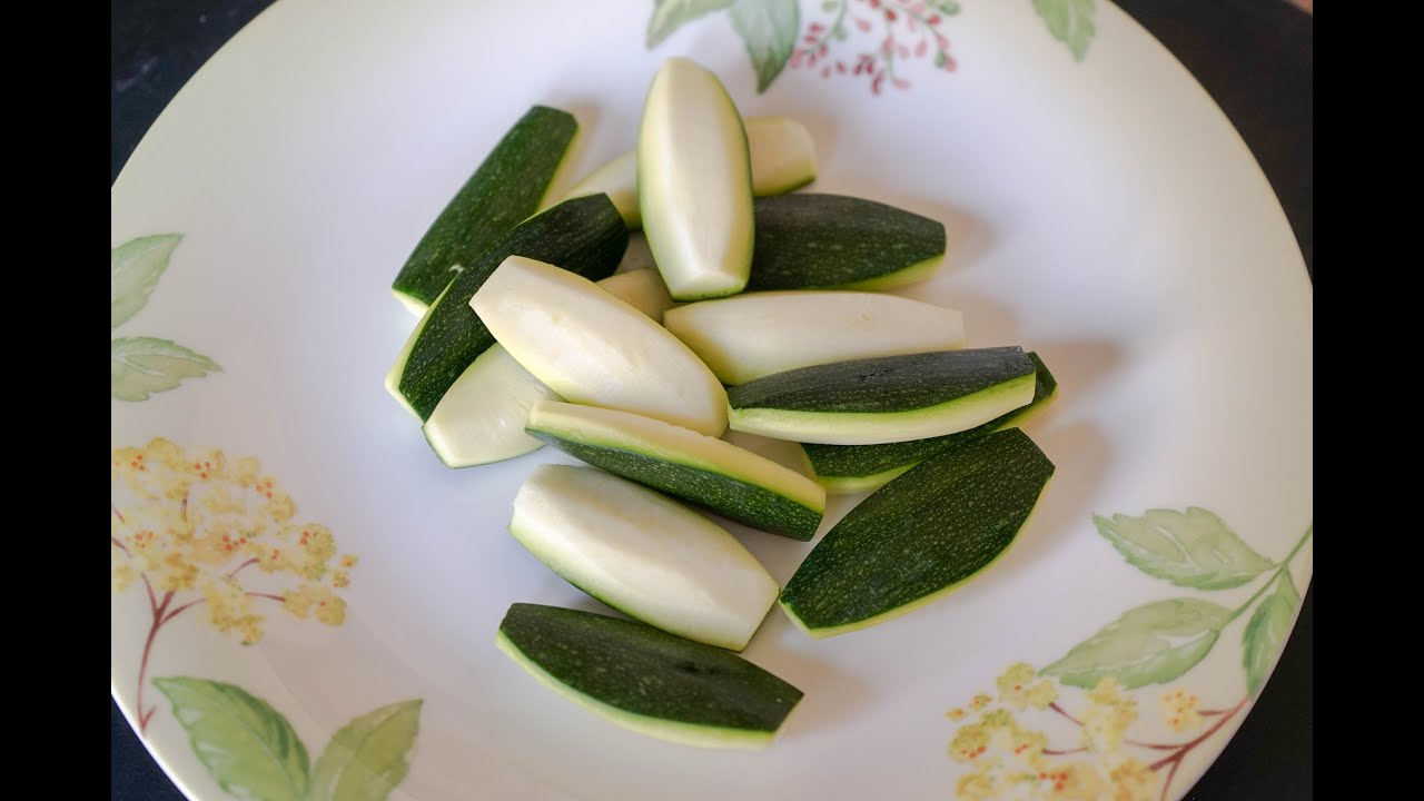 Tourner une courgette