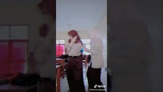 Download lagu goyang cewe pramuka ||part 23 mp3