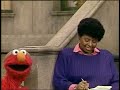 Sesame Street Show 2285 Elmo Explores Sesame Street While Susan Reads 1987