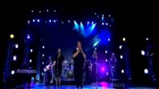 Bella Kalolo - Good Things - Live performance on Telethon