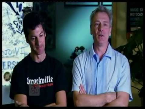 Straitjacket Fits split