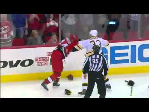 Zdeno Chara (Boston Bruins) vs Jay Harrison (Carolina Hurricanes) fight