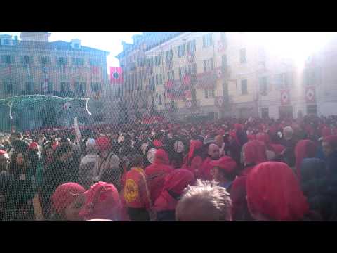 Battaglia delle arance al Carnevale di Ivrea - 2/3/2014 (Long)