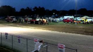 preview picture of video 'Daryn Clapp at Altamont tractor pull 2012'