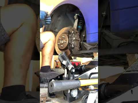 Brembo Big Brake Kit Pad Replacement. #automobile #lexus #isf #mechanic #bluecollar #brakeservice