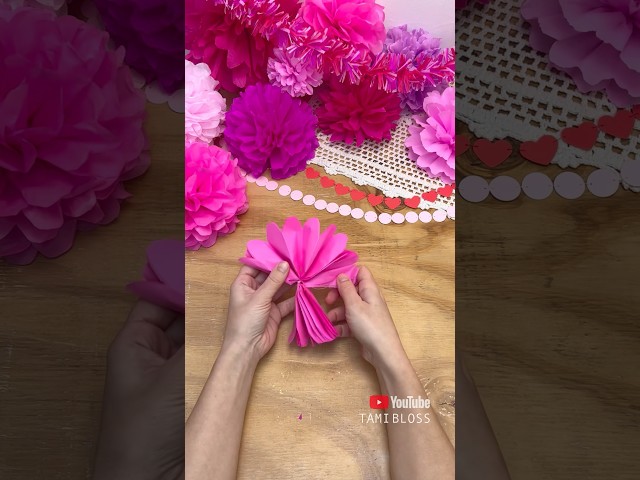 Vídeo relacionado con MicButty 11pcs Pompones De Papel Gigantes, Pompón De Papel De Seda Con Mariposas y Follaje, Para Fiestas De Cumpleaños, Bodas, Baby Shower