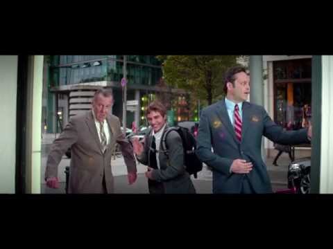 NEGOCIOS CON RESACA | Tráiler Oficial España