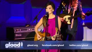 Kacey Musgraves performs &quot;Follow Your Arrow&quot; at #glaadawards