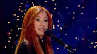 Tori Amos - Alan Titchmarsh - A Silent Night With You 12-3-09