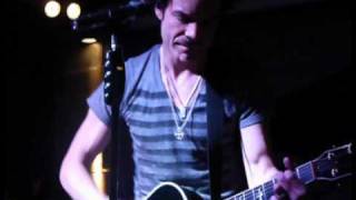 Train - Respect (Live in Milan 17-05-10)