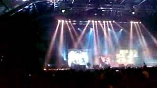 legendary tiger man feat peaches live @ optimus alive 2010.mp4