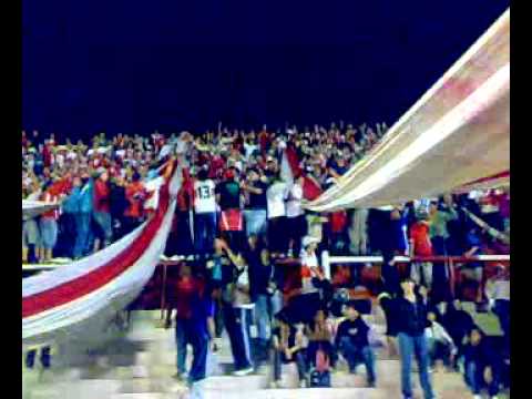 "corrimo a almirante,corrimo a laferrere. moron 1 vs tristan suarez 1" Barra: Los Borrachos de Morón &bull; Club: Deportivo Morón &bull; País: Argentina