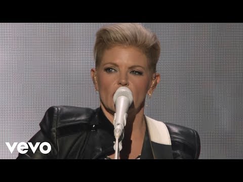 The Chicks - Landslide (Live from MMXVI Tour)