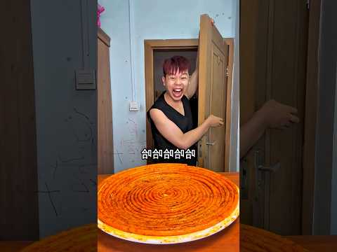 Anh trai và thử thách ăn mì của mẹ #shorts