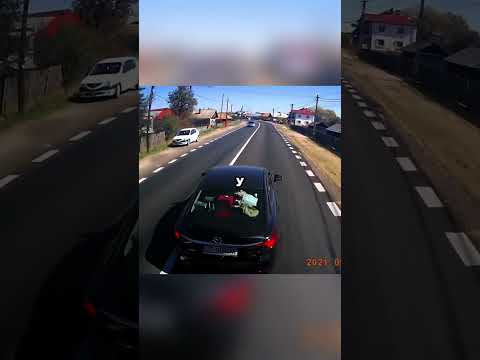 Quiso estafar a el camionero equivocado y termino humillado #shorts  #shortsvideos #rageroad #karma
