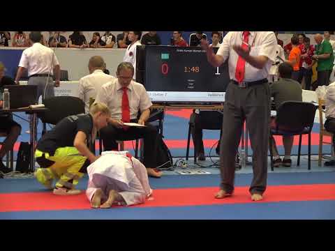 SKIF World Championship 2019 HK (CZ) - Final kumite women U20 Z.Dosbay (KAZ) x A.Kašparová (CZE) 1:2