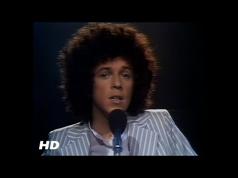 Leo Sayer - Moonlighting (Official HD Music Video)