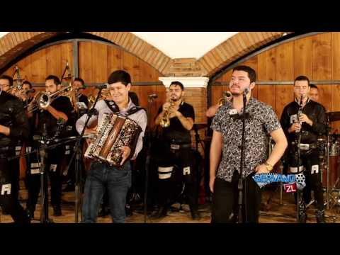 Los Nuevos Ilegales Ft. Banda Renovacion - El Choncho (En Vivo 2017)